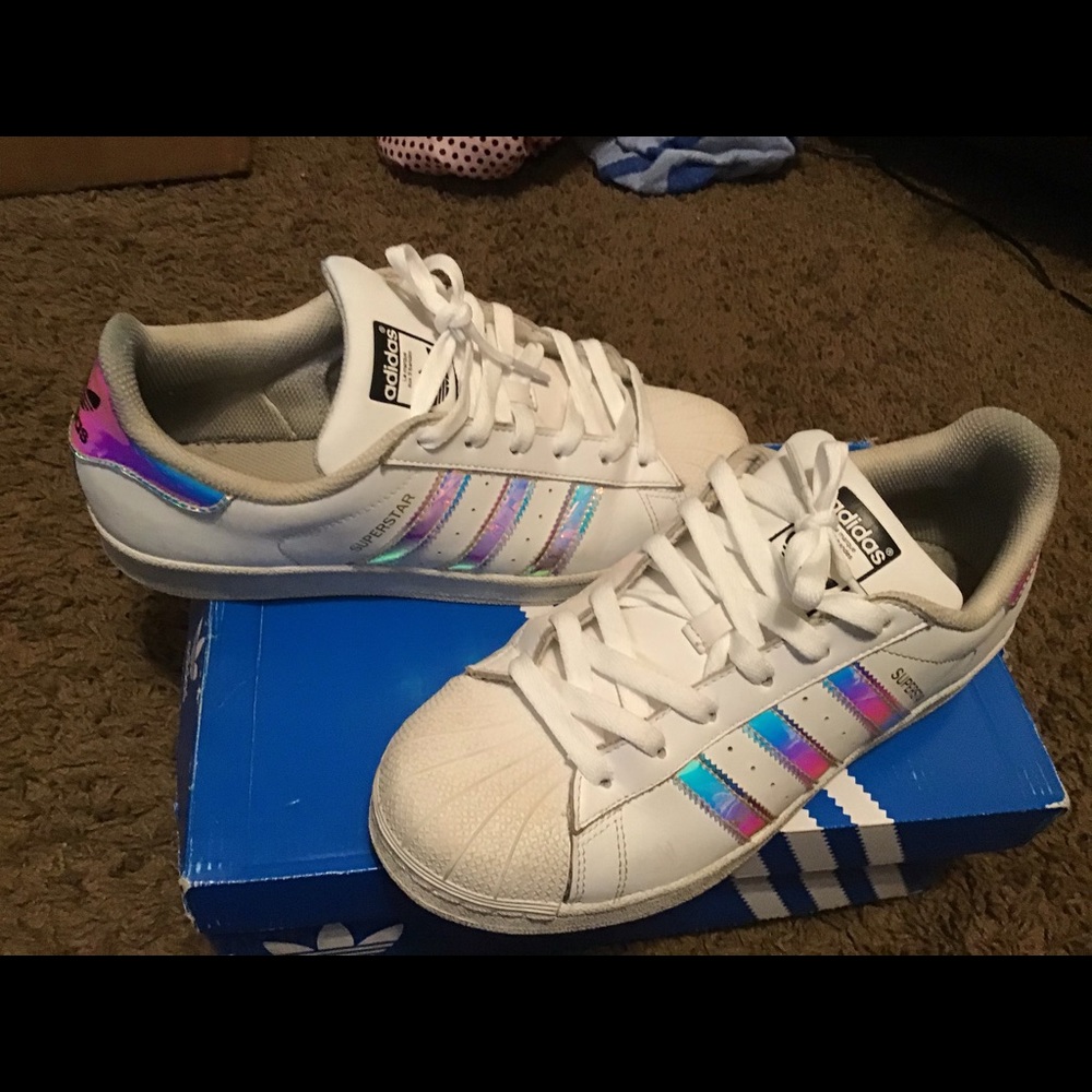 Girls Adidas Superstars (USED)